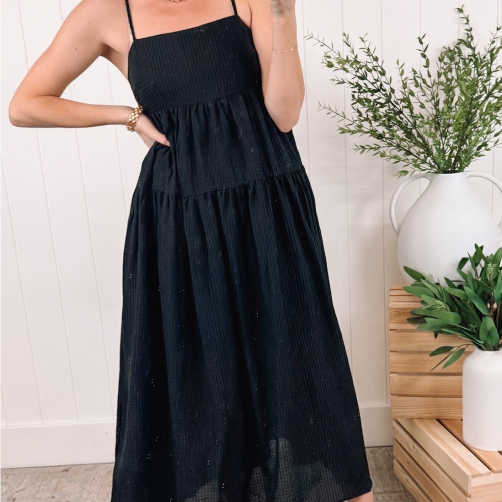 Elegant Black Sleeveless Dress